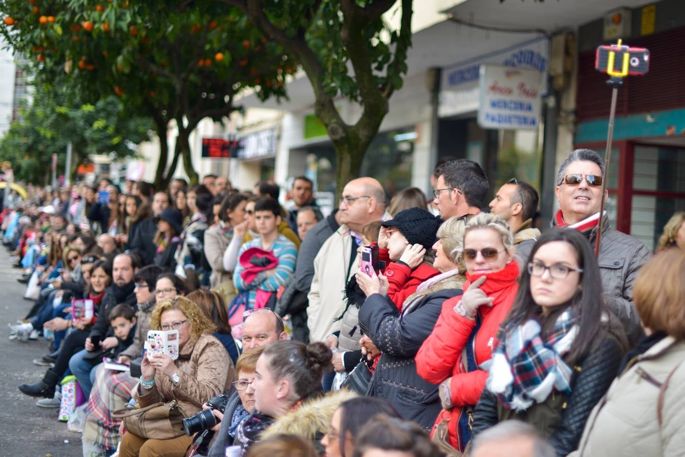 Ambiente en el desfile de comparsas de Badajoz 2016
