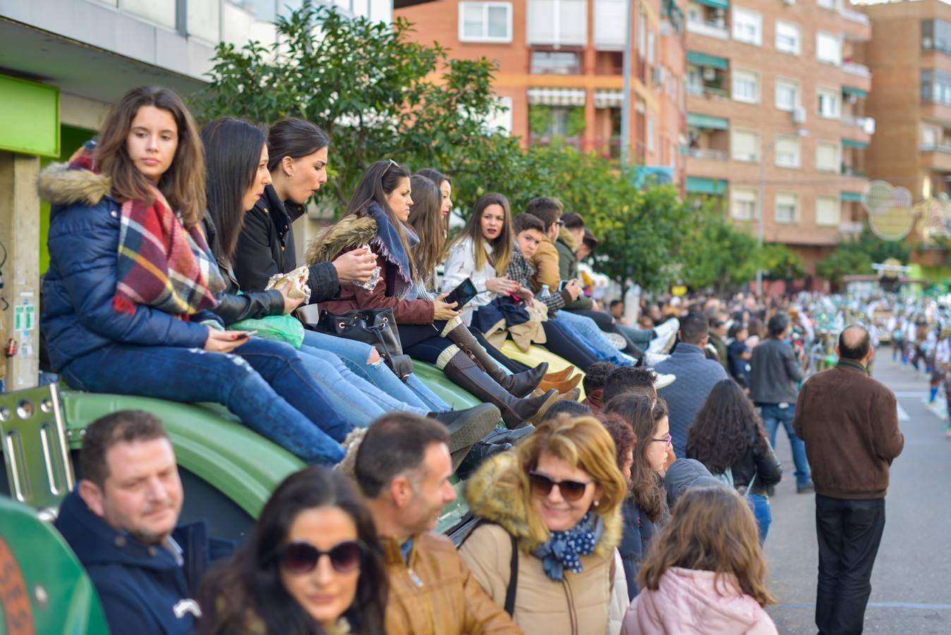 Ambiente en el desfile de comparsas de Badajoz 2016