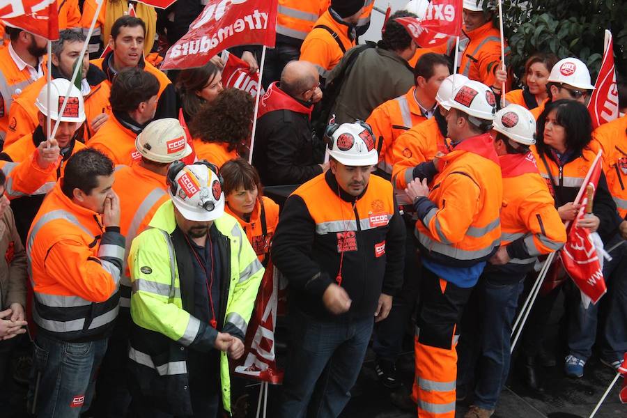 Concentración contra el cierre de la mina Aguablanca en Monesterio