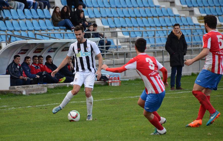 El CD Badajoz se impone al Don Benito