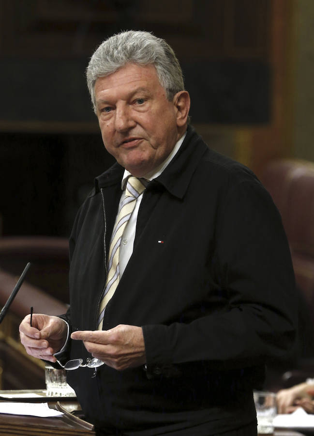 El diputado del Nueva Canarias Pedro Quevedo, durante su intervención en la sesión de la tarde de la segunda jornada del debate de investidura.