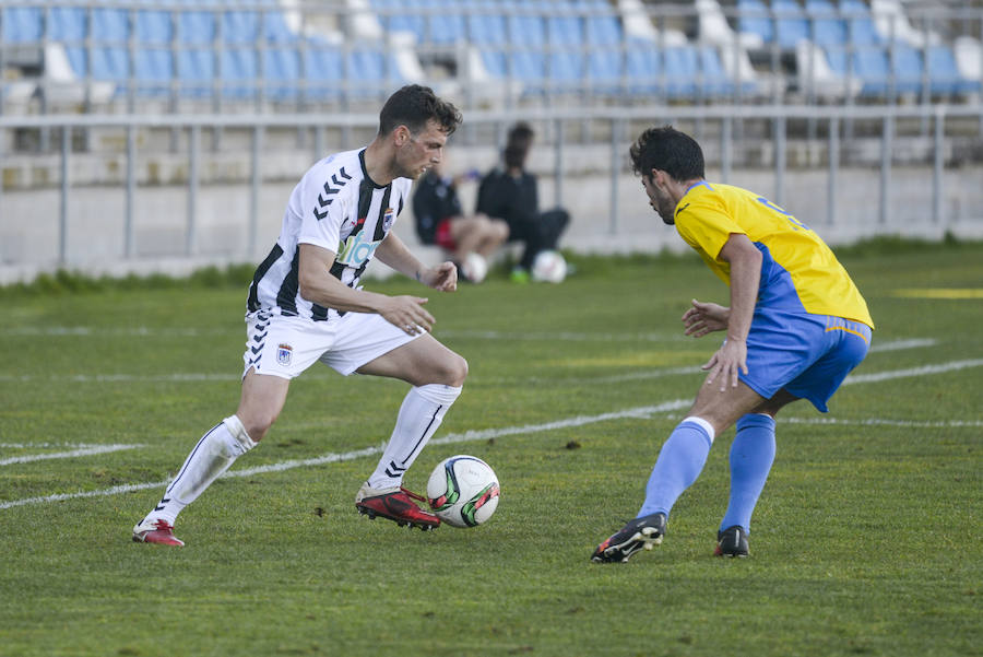 El CD Badajoz gana al Valdelacalzada