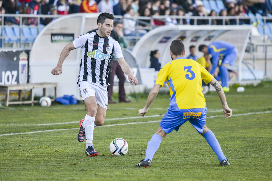 El CD Badajoz gana al Valdelacalzada