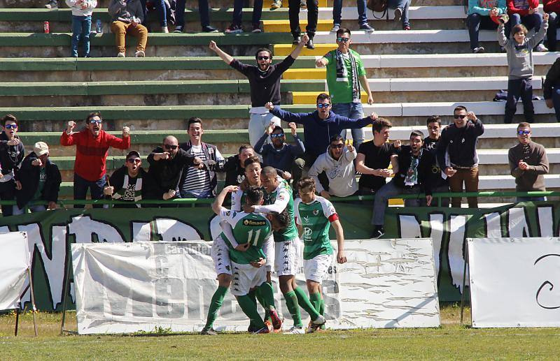 Victoria del Cacereño ante el Lealtad (1-0)