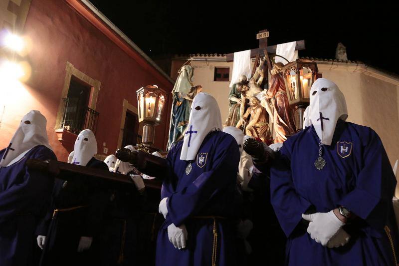 La hermandad del Santisimo Crucifijo y el Descendimiento de La Cruz