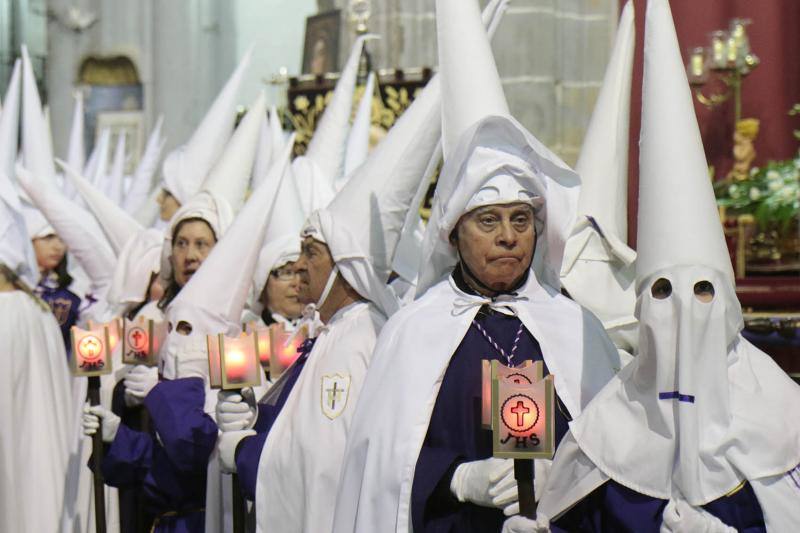 La hermandad del Santisimo Crucifijo y el Descendimiento de La Cruz