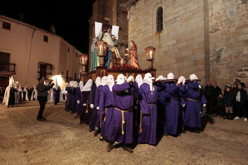 La hermandad del Santisimo Crucifijo y el Descendimiento de La Cruz
