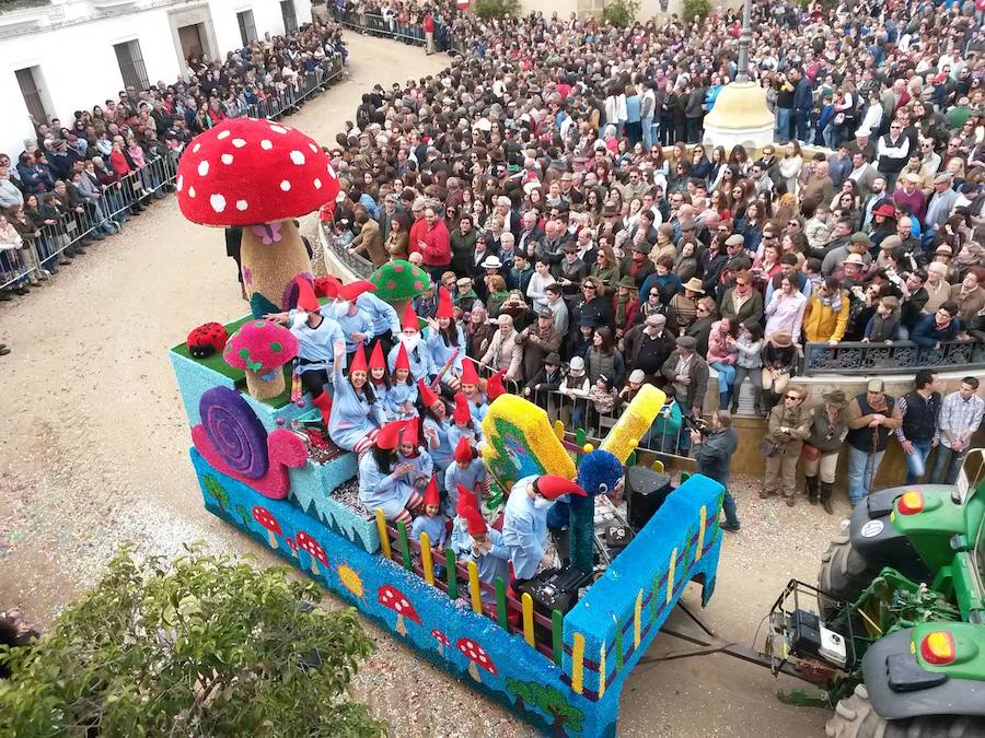 Carrozas en la romería de PIedraescrita