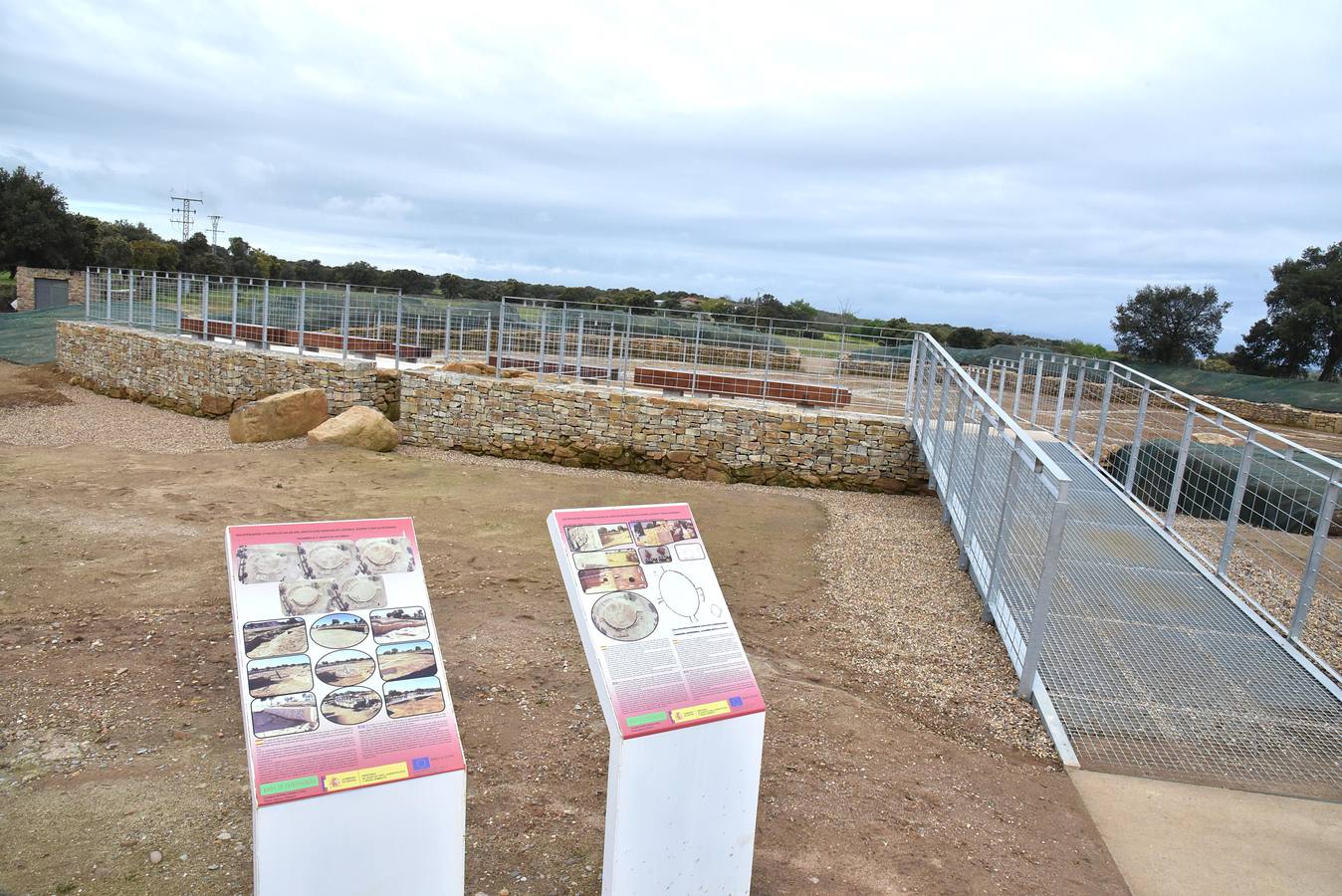 El yacimiento arqueológico de Cáparra recupera su anfiteatro romano