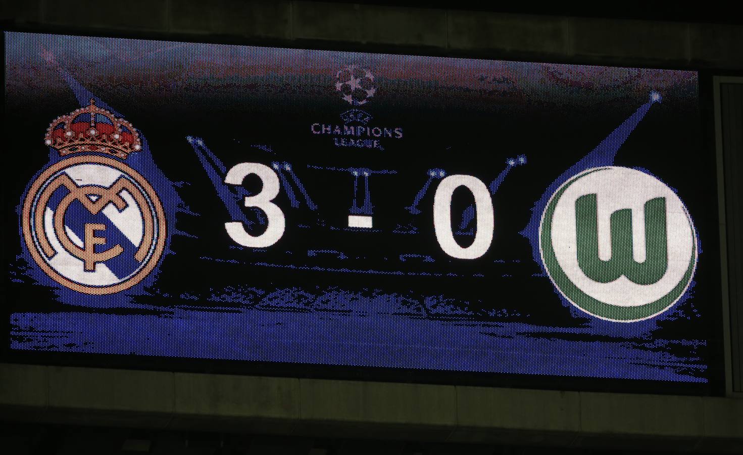 Martes, 12 de abril. El delantero portugués Cristiano Ronaldo fue el artífice de los tres goles marcados al Wolfsburgo alemán que clasificaron al Real Madrid para semifinales de la Liga de Campeones. Fotografías: Agencias