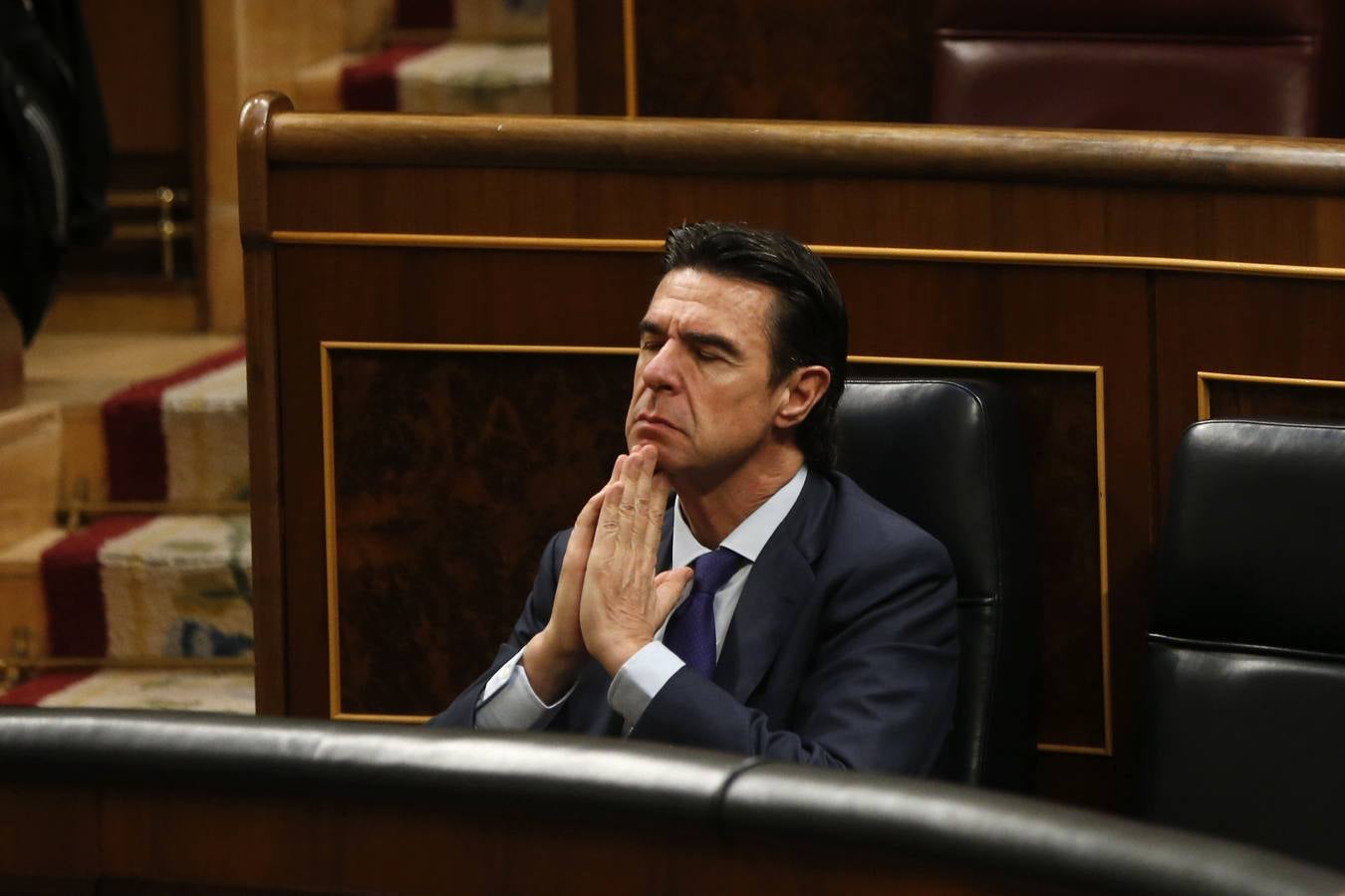 Viernes, 15 de abril: José Manuel Soria abandona toda su actividad política. La semana que arrancó en el PP con la defensa férrea del titular de Industria concluye con su marcha del Gobierno en funciones y la renuncia a su escaño en el Congreso y a la dirección del partido en Canarias. Fotografía: Agencias