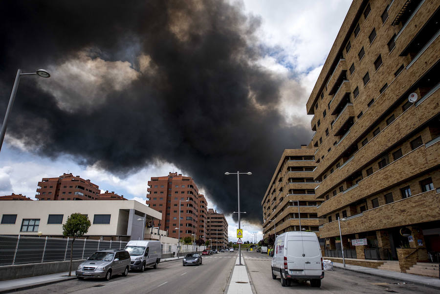 Incendio en el cementerio de neumáticos de Seseña