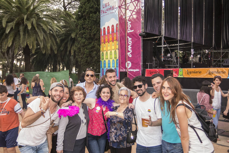 Los Palomos toman las calles de Badajoz