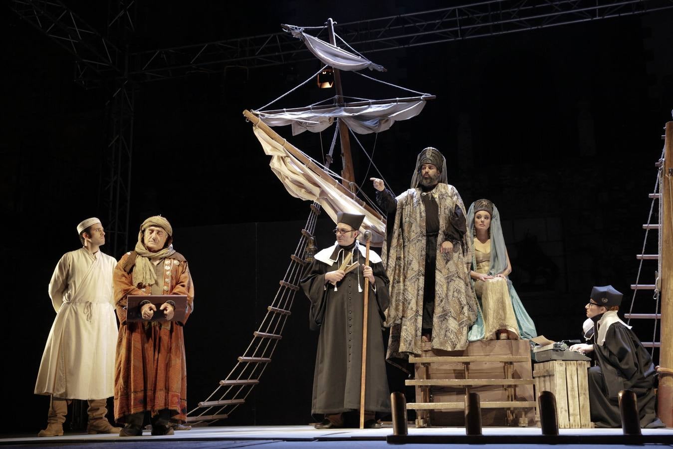 Jueves, 9 de junio: Representación de la primera obra de teatro titulada 'Comedias de enredo' dentro del Festival de Teatro Clásico de Cáceres en la Plaza de San Jorge. Fotografía: Lorenzo Cordero