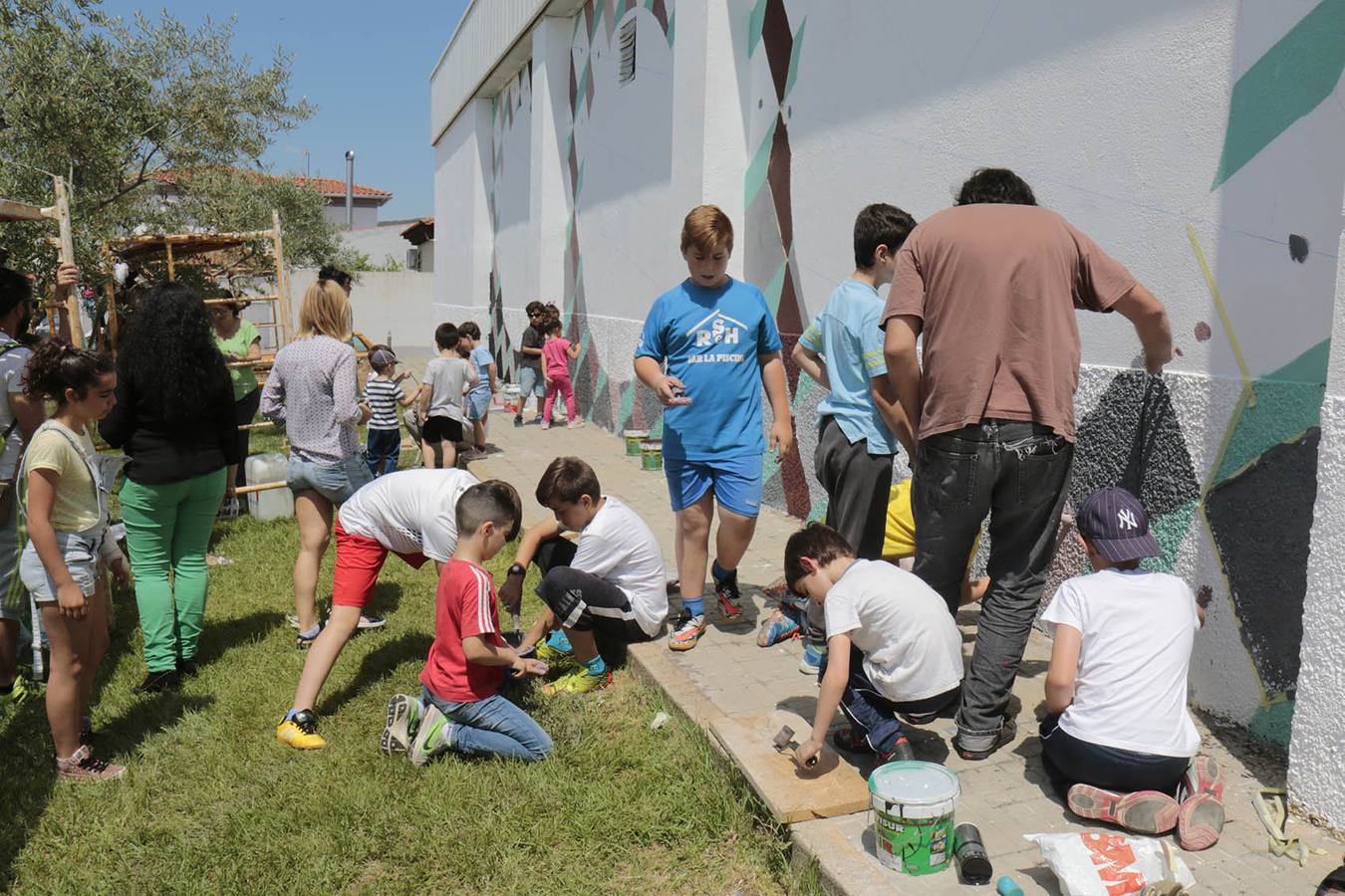 Mural sobre maltrato animal en Serradilla