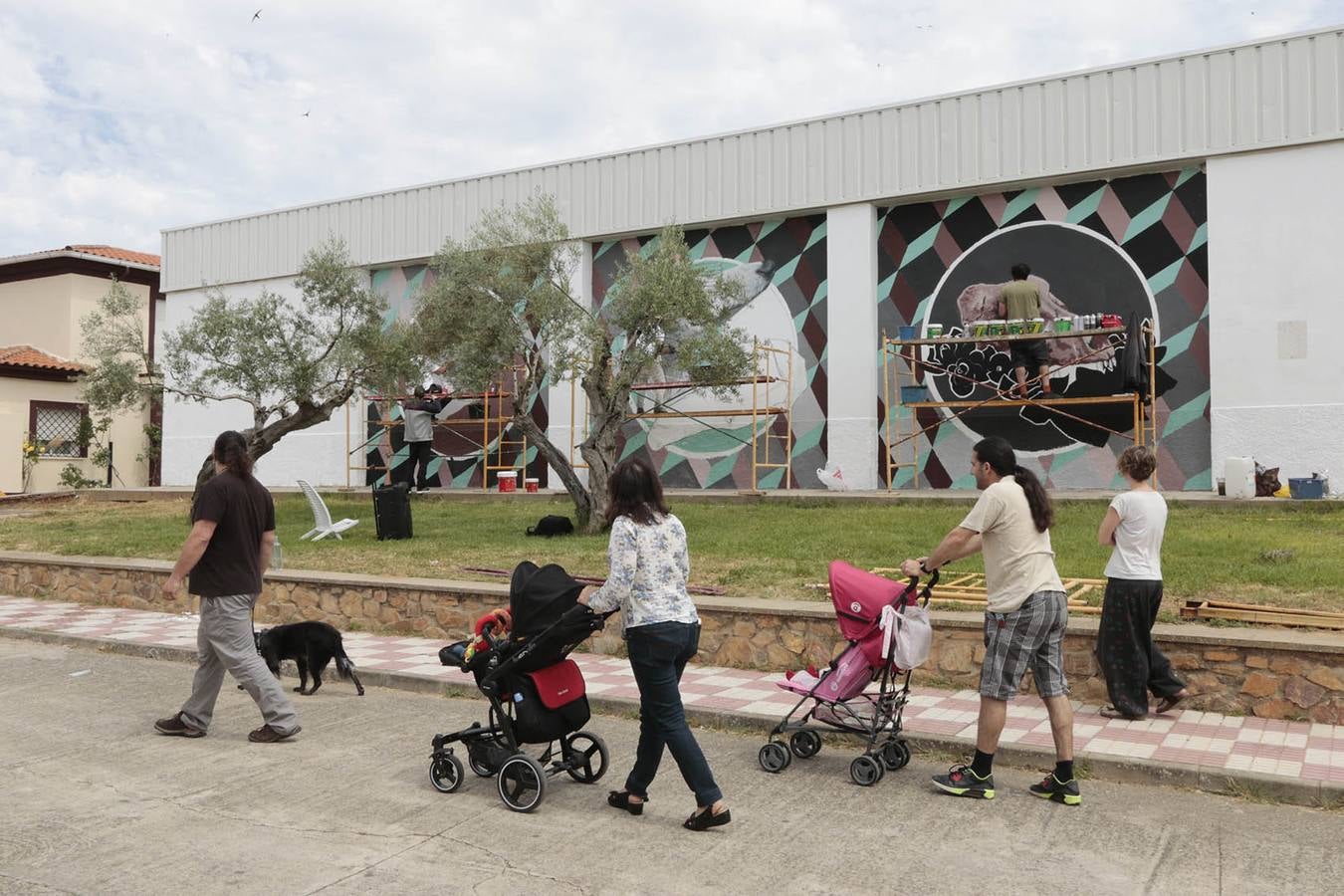 Mural sobre maltrato animal en Serradilla