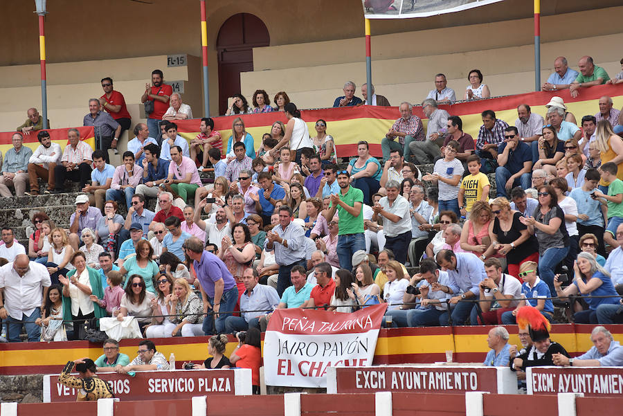 Puerta grande para José Rojo y Alejandro Mora en su presentación en Plasencia