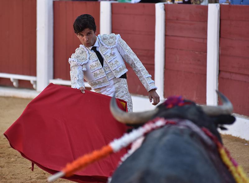 Sólo Juan del Álamo pudo aprovechar una complicada victorinada en Plasencia