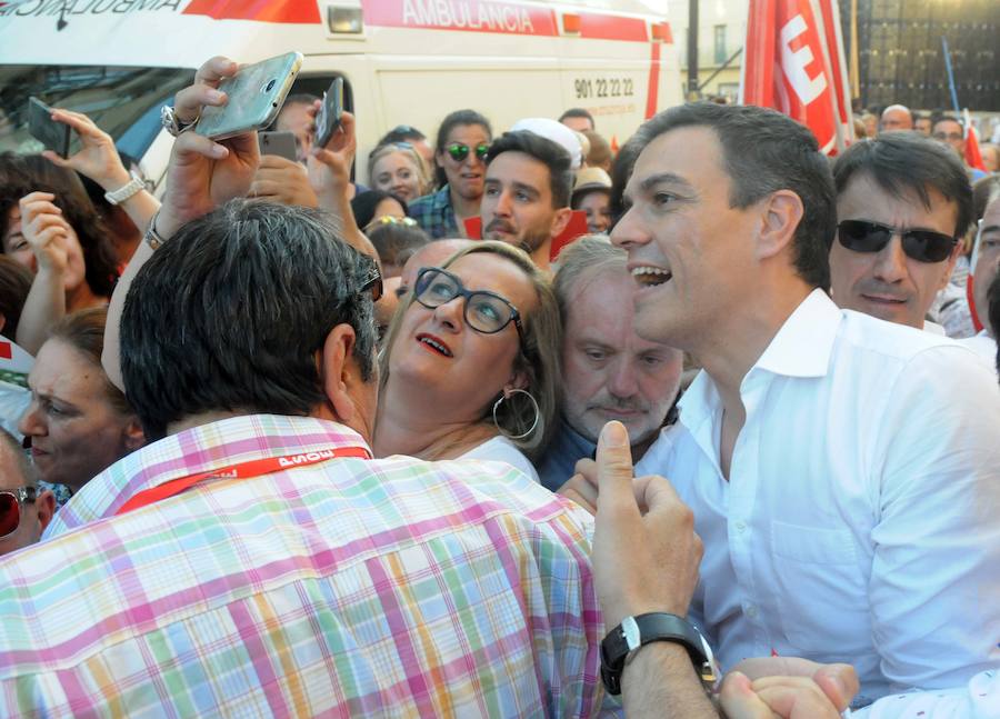 Mitin de Pedro Sánchez en Villanueva