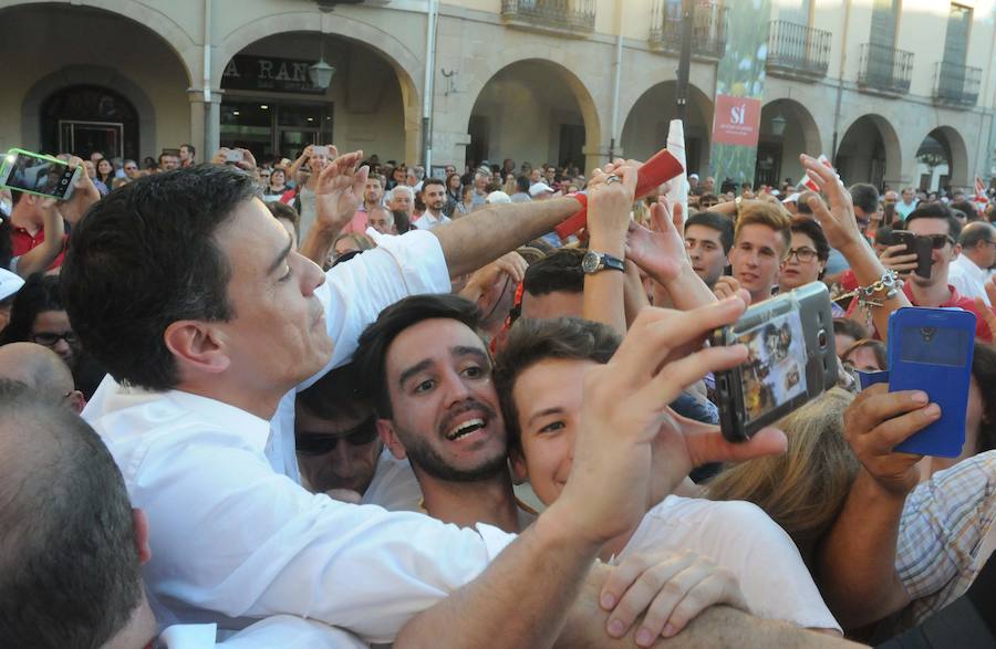 Mitin de Pedro Sánchez en Villanueva