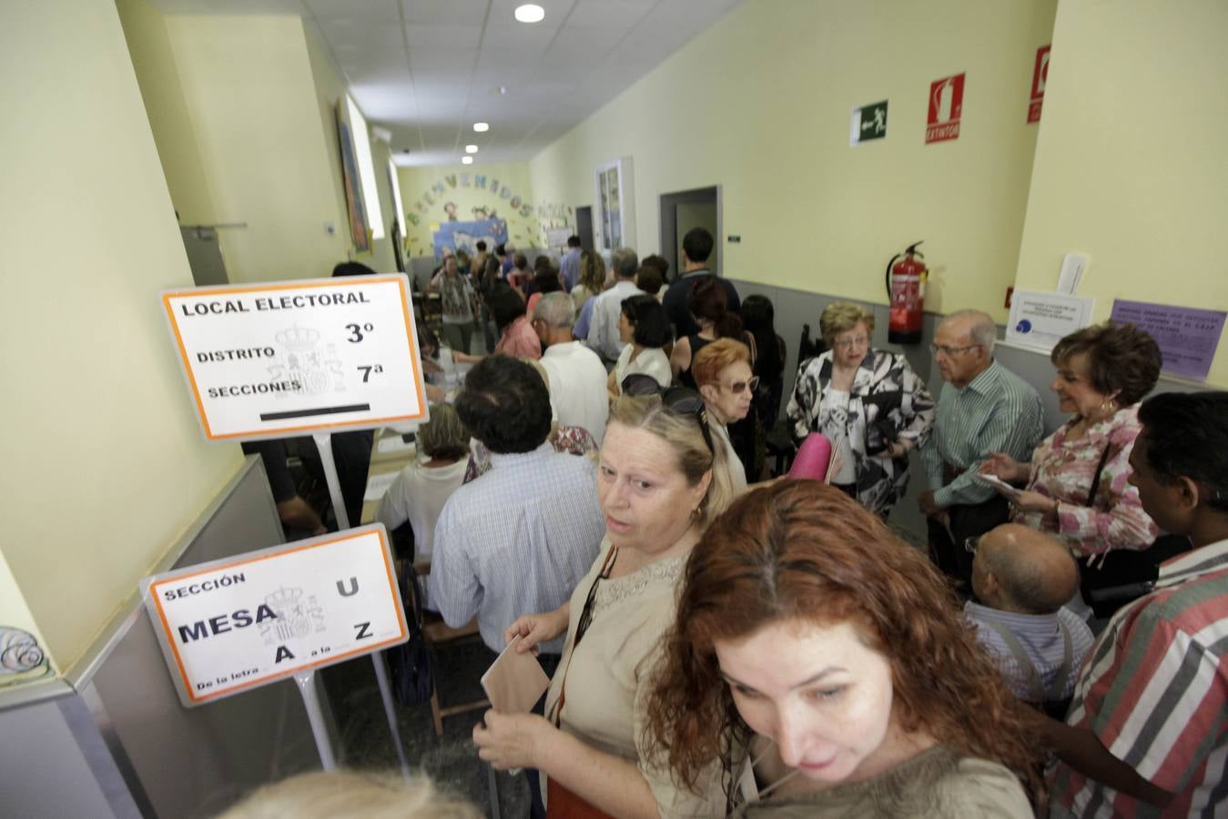 Ambiente electoral en un colegio de Cáceres. Foto: Lorenzo Cordero