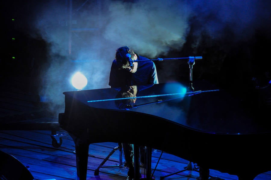 Pablo López ofrece el primer concierto en el Teatro de Medellín