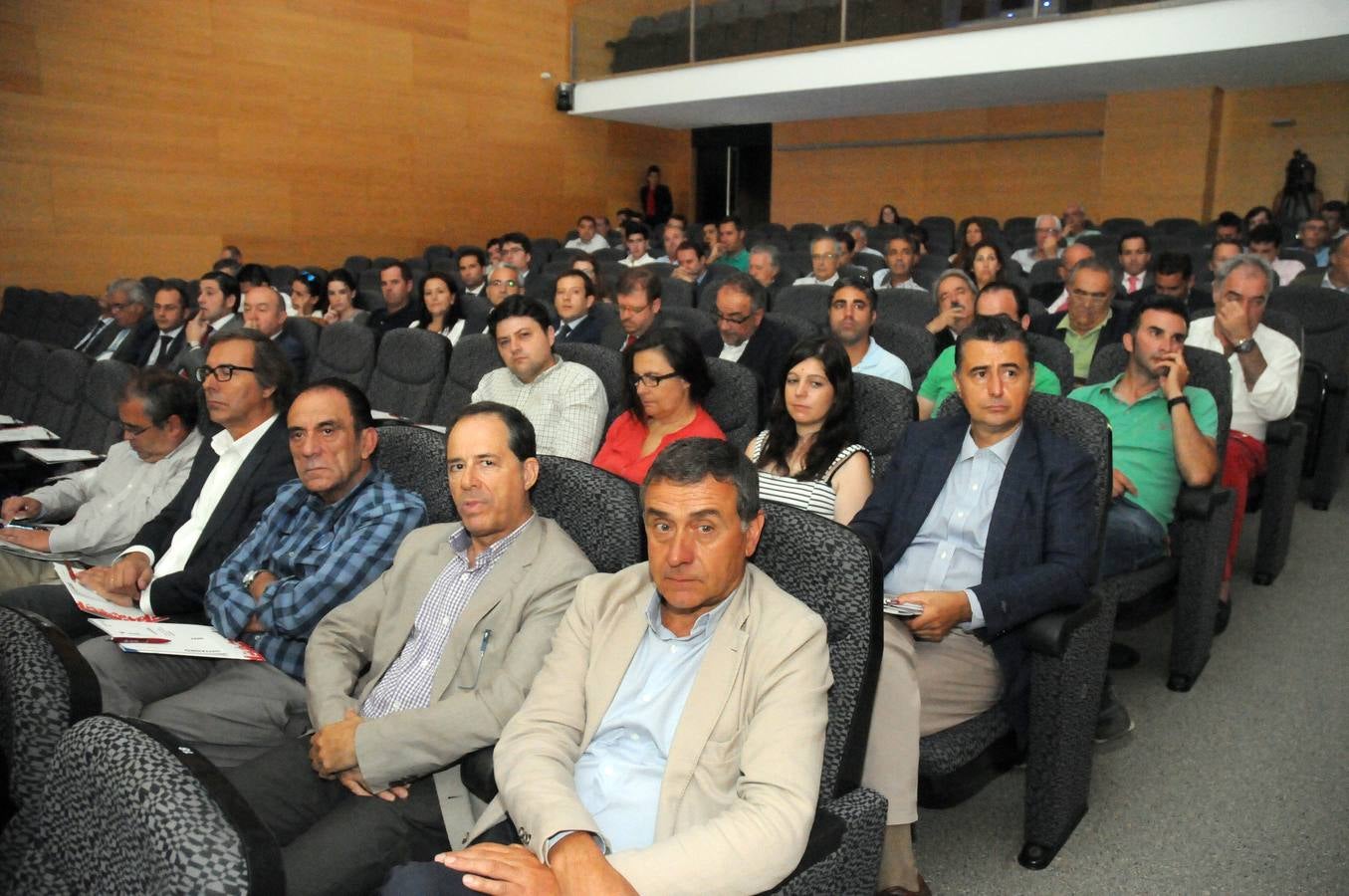 La tercera edición de HOYAGRO se presenta en Don Benito