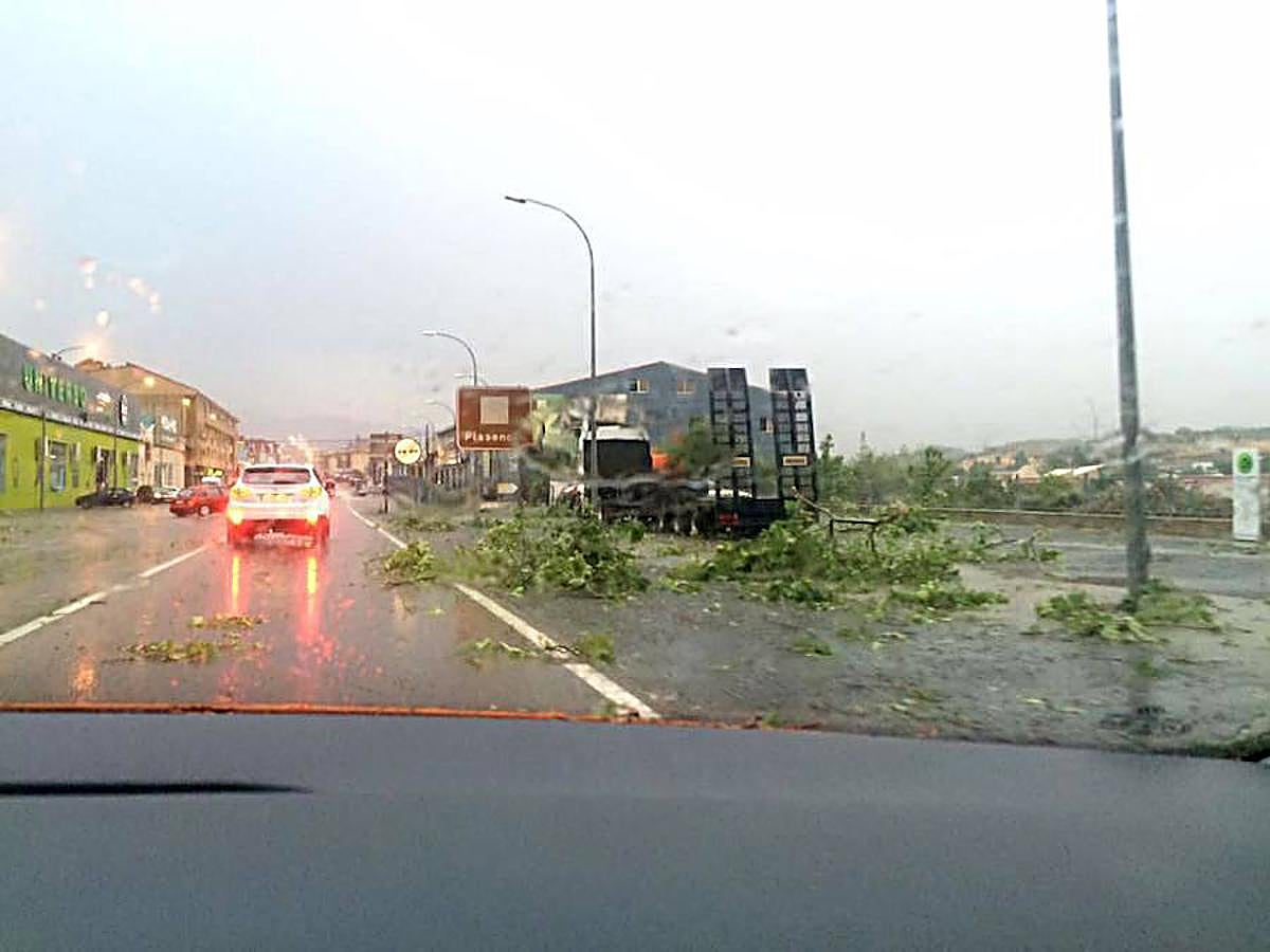 Una fuerte tormenta provoca el caos en Plasencia