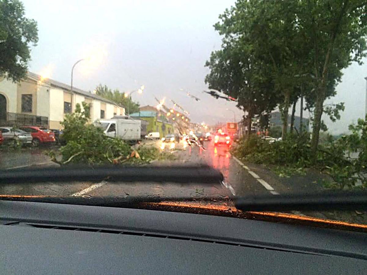 Una fuerte tormenta provoca el caos en Plasencia