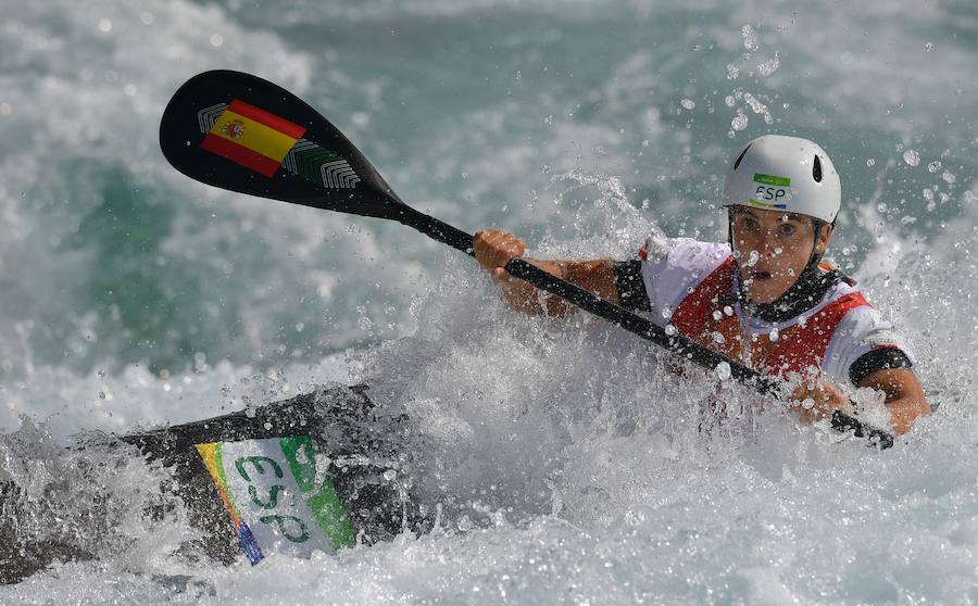 Maialen Chourraut se cuelga la medalla de oro en Río de Janeiro