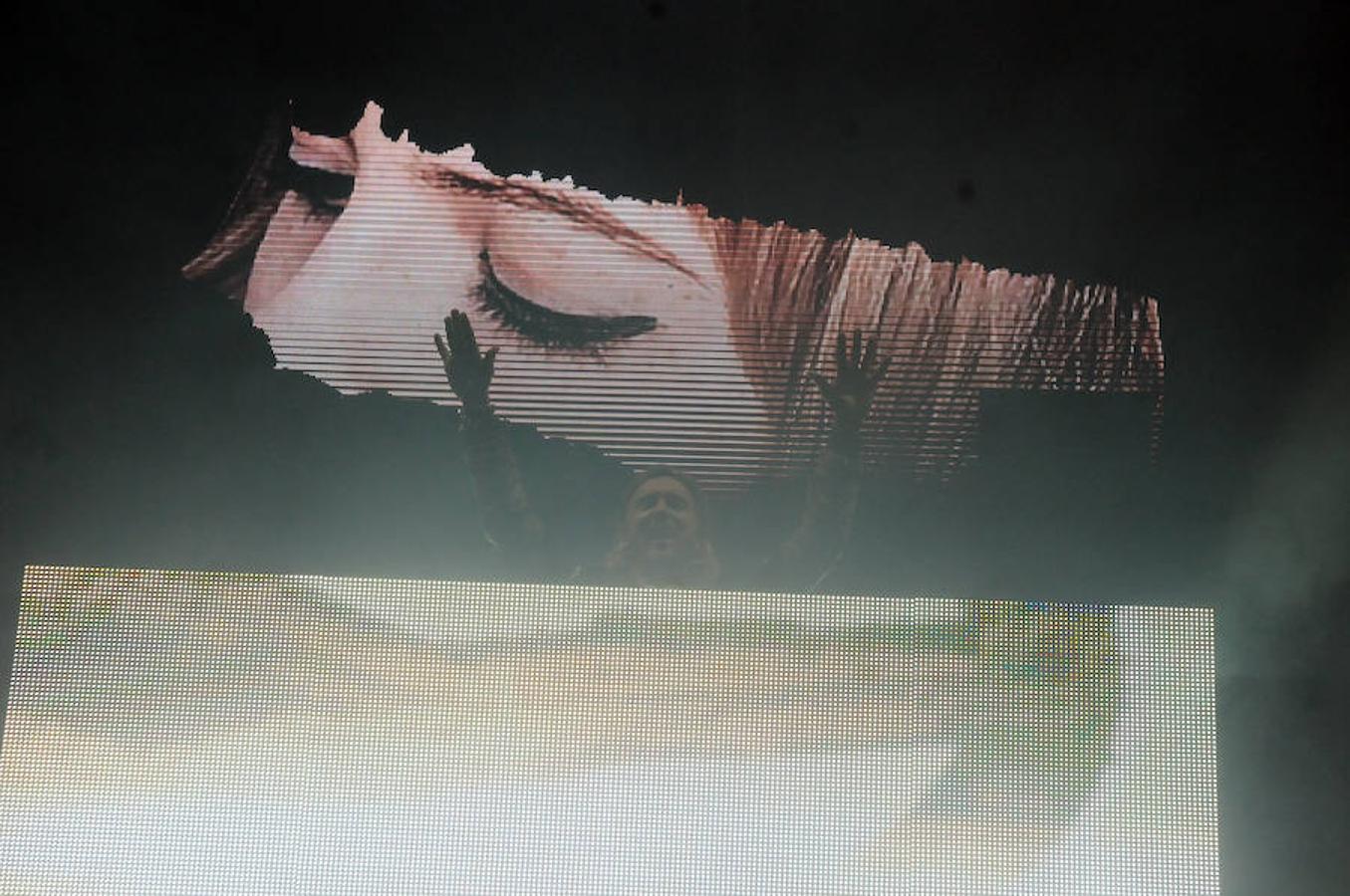 Miles de personas vibran al ritmo de David Guetta