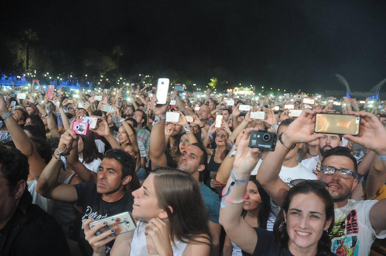 Miles de personas vibran al ritmo de David Guetta