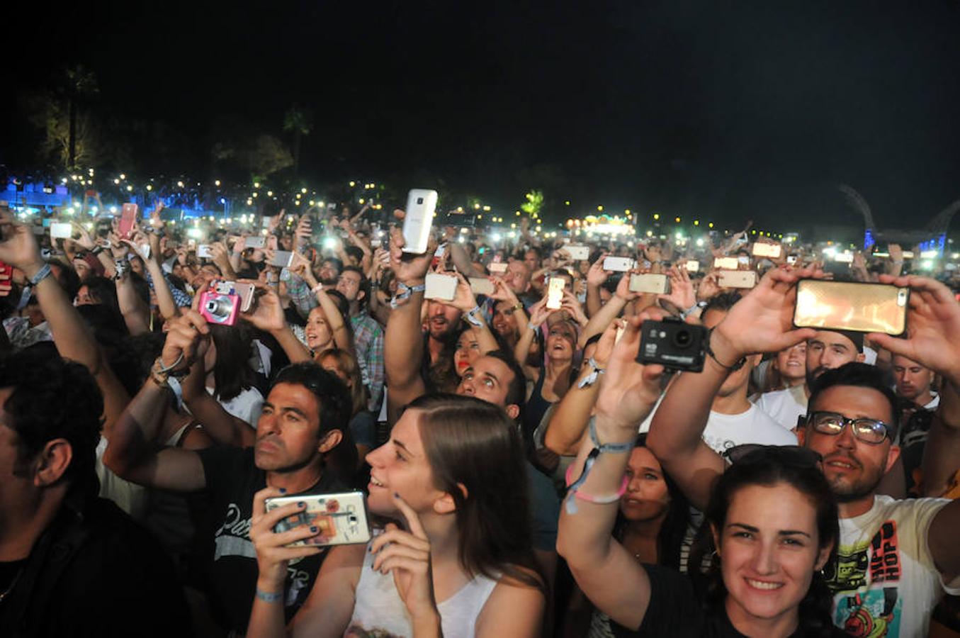Miles de personas vibran al ritmo de David Guetta