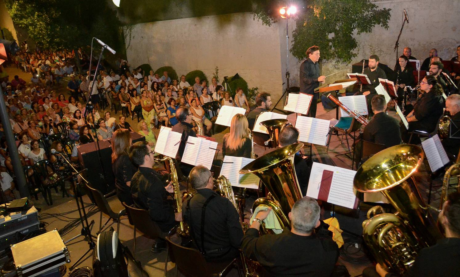 Sábado, 3 de septiembre: Sexta edición de la Noche en Blanco en Badajoz. Fotografía: Casimiro Moreno