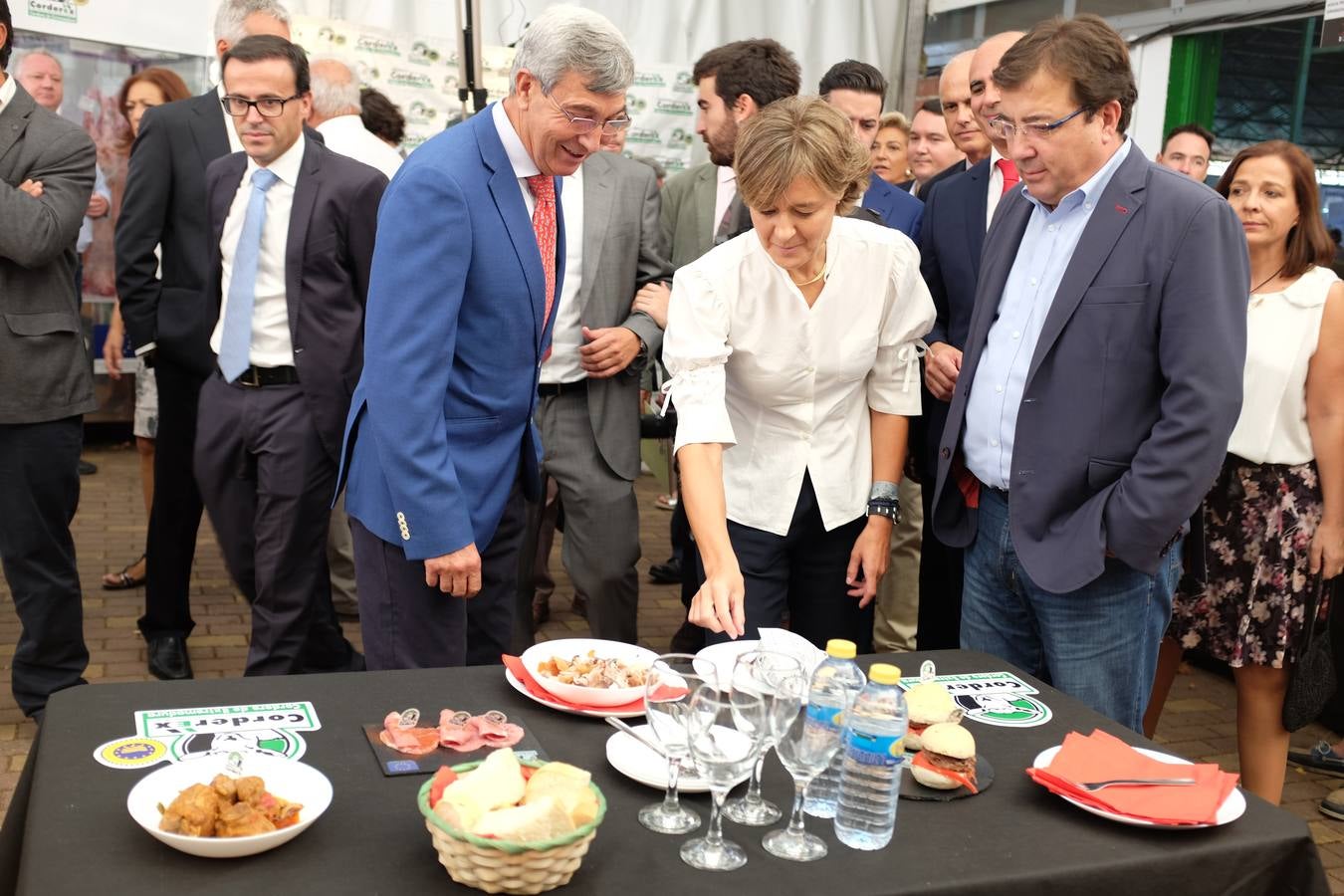 Jueves, 29 de septiembre: La ministra de Agricultura, Isabel García Tejerina, inauguró la Feria Internacional Ganadera de Zafra junto con el presidente de la Junta de Extremadura, Guillermo Fernández Vara. Fotografía: Verónica Conejo