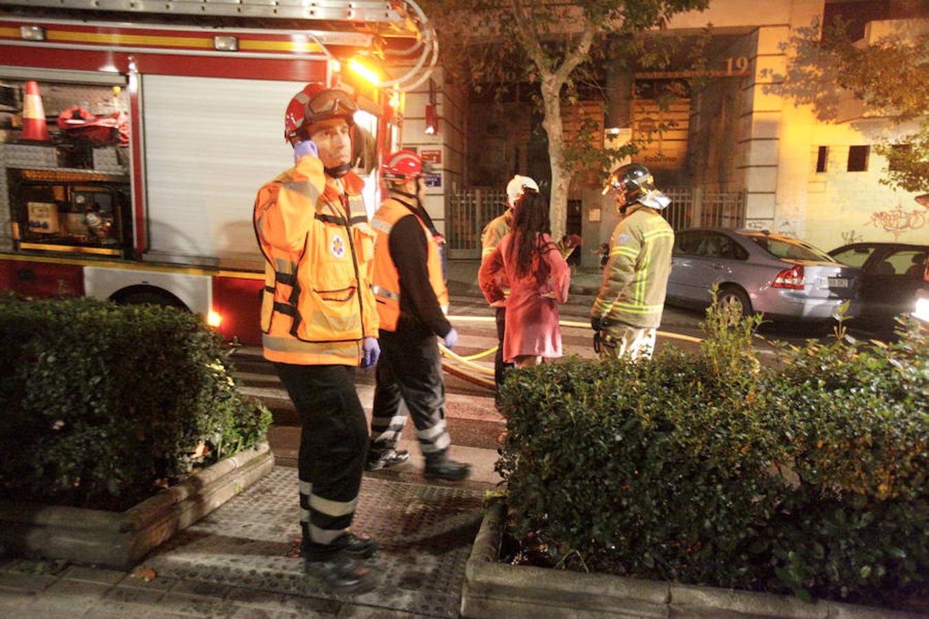 Un muerto y 13 heridos por la explosión en un edificio del centro de Cáceres