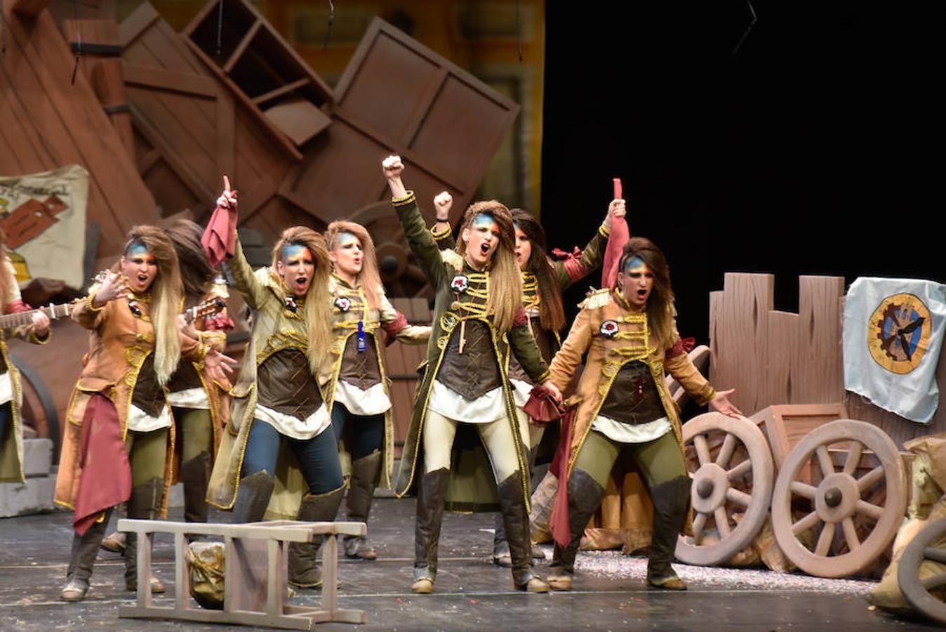 Las Chimixurris tienen una escenografía muy teatral y suenan bonito. Tienen pasodobles comprometidos y todo para tener una puntuación muy alta