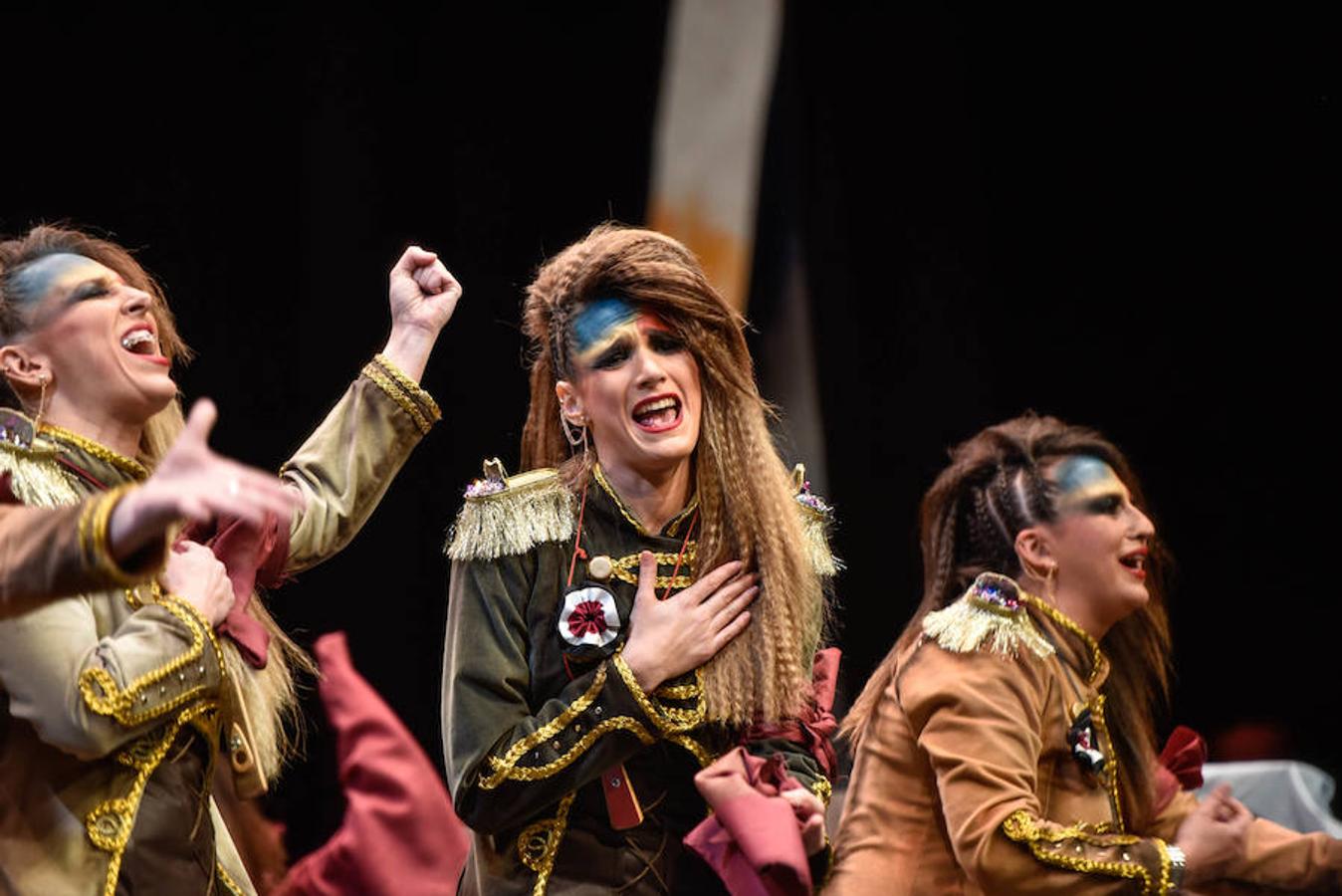 Las Chimixurris tienen una escenografía muy teatral y suenan bonito. Tienen pasodobles comprometidos y todo para tener una puntuación muy alta