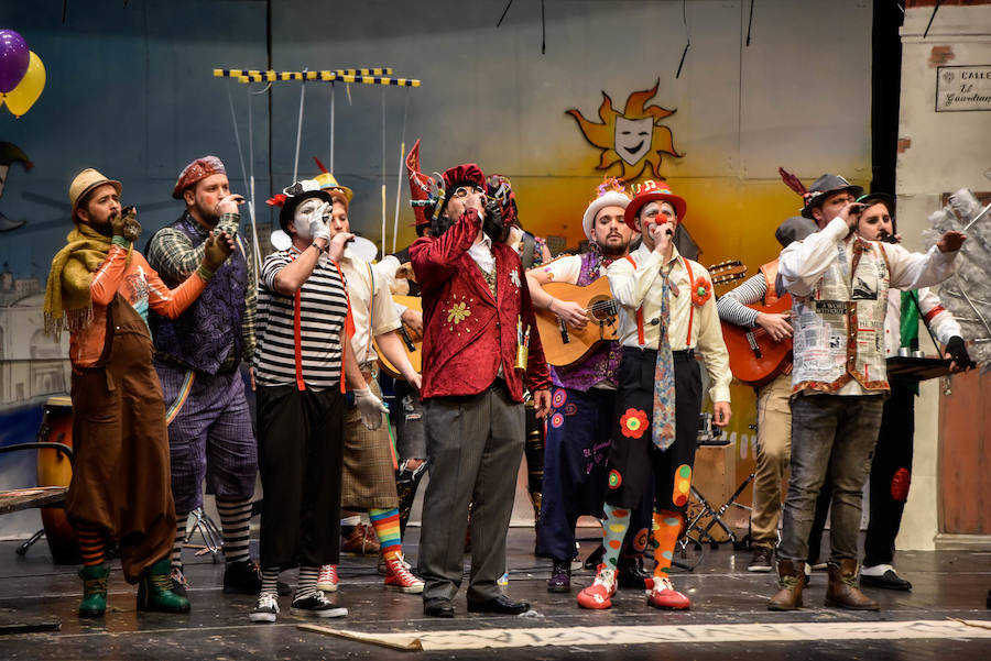 Tienen momentos de mucha calidad con los acordes que forman con sus voces y tiene mucho mérito presentar 20 minutos de música origina