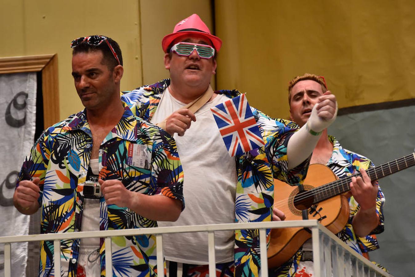 Los Indecisos han escogido un buen tipo, de británicos de vacaciones en España haciendo balconing