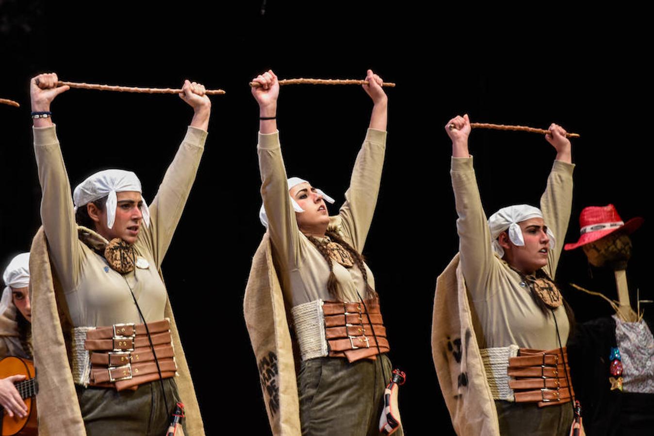 Las Polichinelas tienen buenas letras y las defienden con soltura con un buen sonido. Tienen un repertorio muy completo