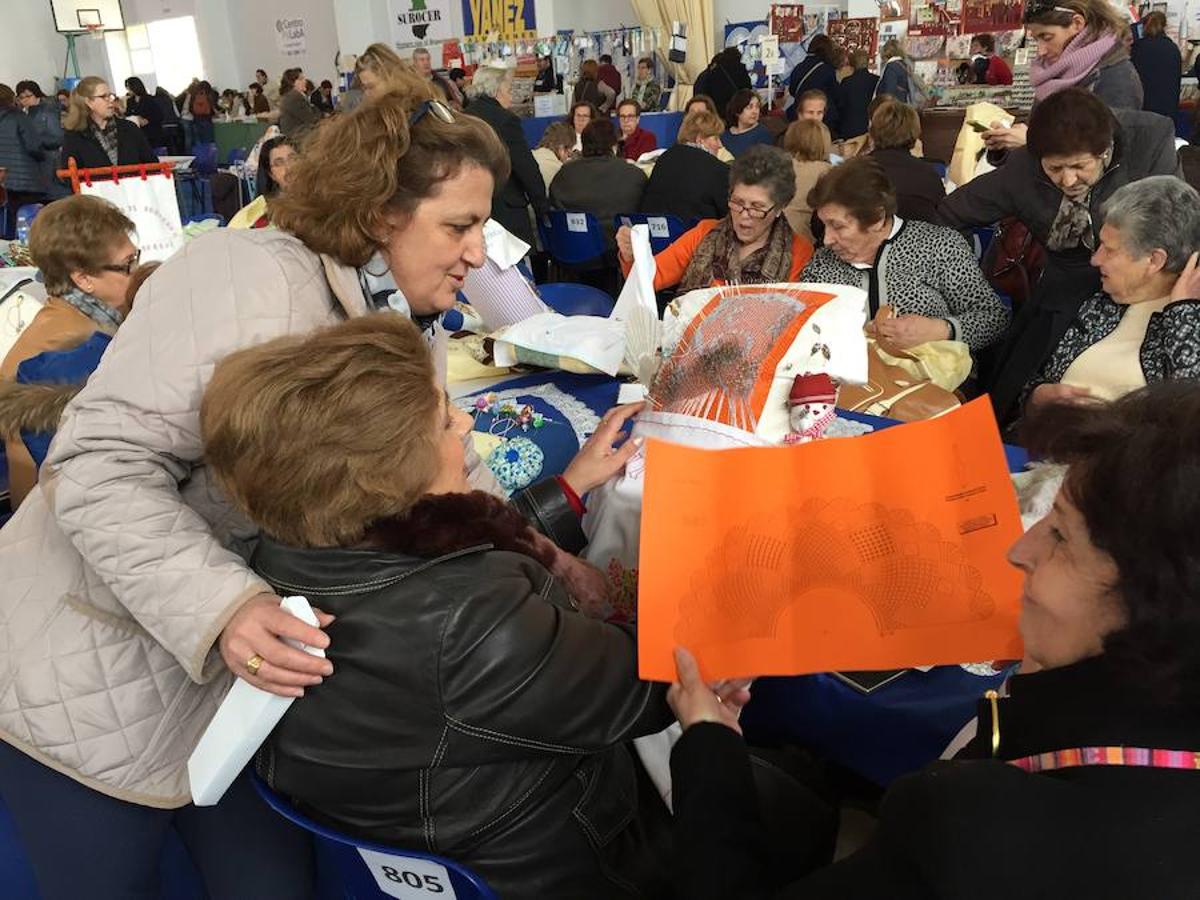 Tradición y cultura en el III Encuentro de Encajeras de Zalamea