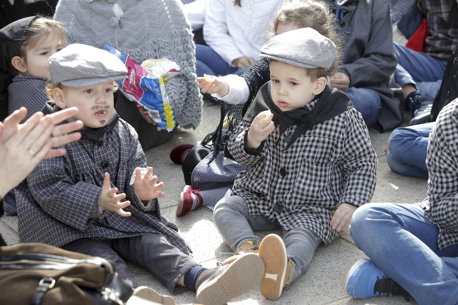 Lavanderas y aguadores, en la quema del Pelele