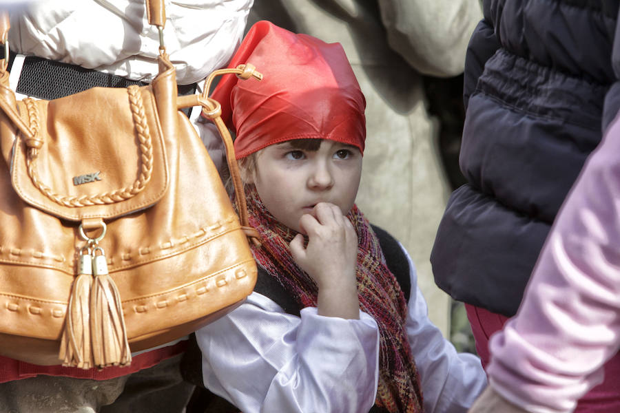 Lavanderas y aguadores, en la quema del Pelele