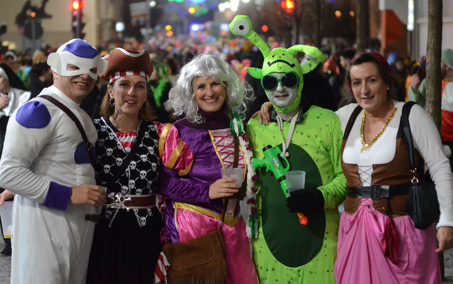 Ambiente nocturno en el sábado de Carnaval