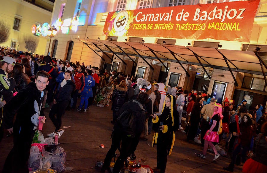 Ambiente nocturno en el sábado de Carnaval