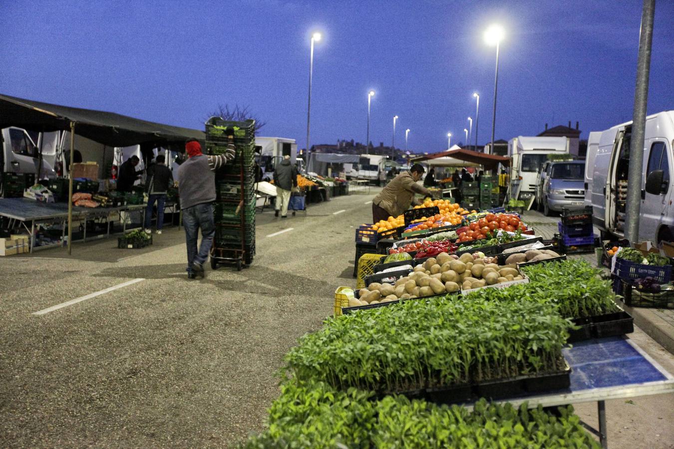 Amanecer en el mercado franco