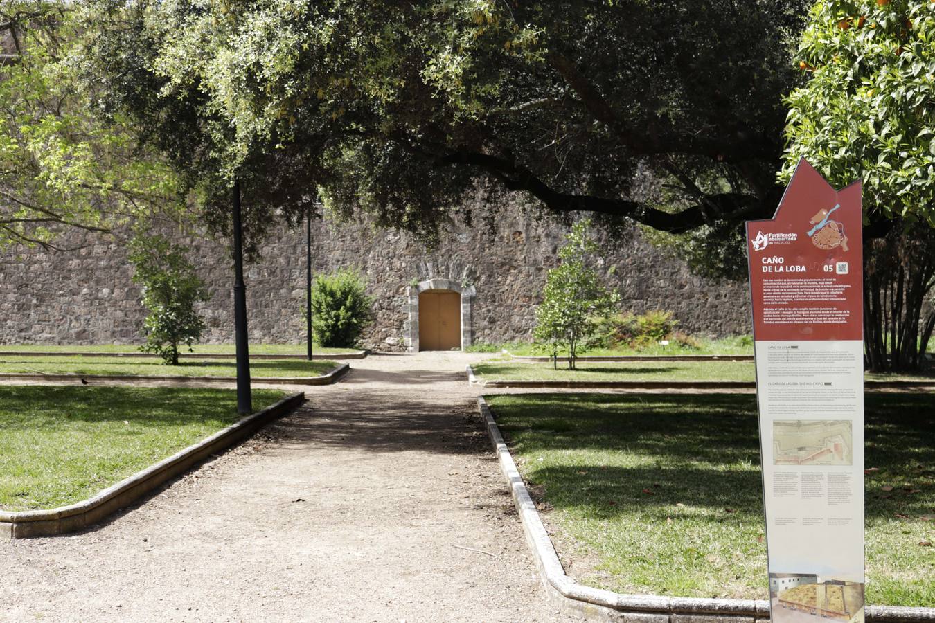 Baluarte y el Revellín de la Trinidad
