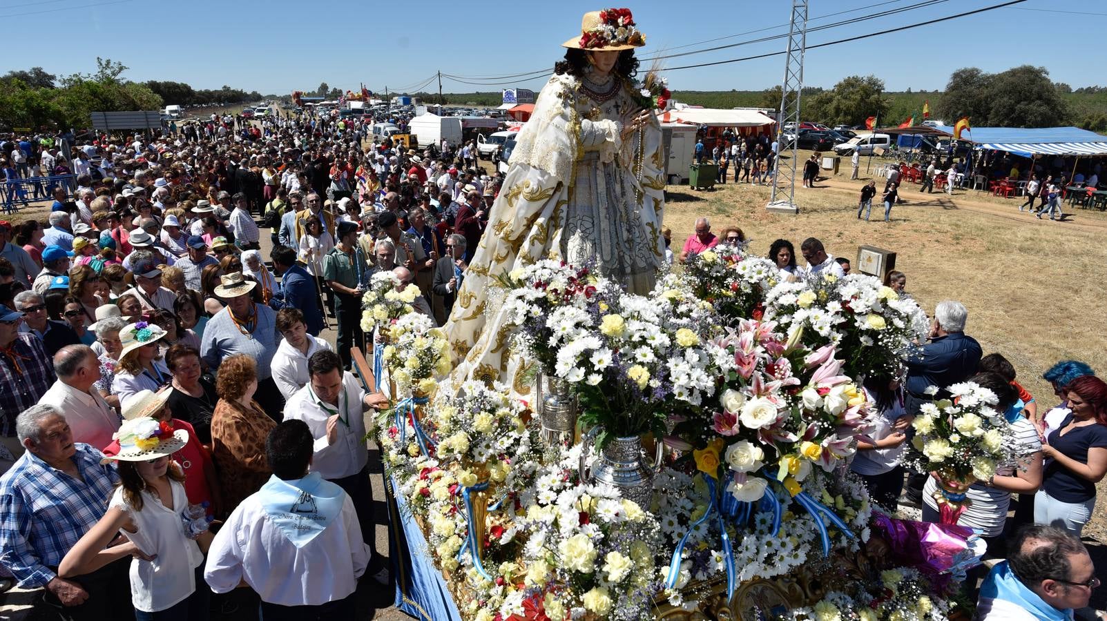 Domingo, 7 de mayo: La romería de la Virgen de Bótoa 2017 en Badajoz. Fotografía: JV Arnelas