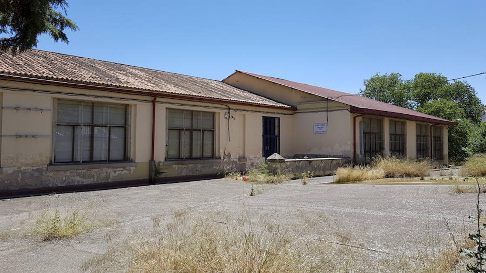Madruelo. Antiguo colegio, elegido por José Luis Forte